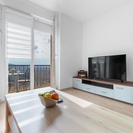 Apartment Mdm Buje Esterno foto