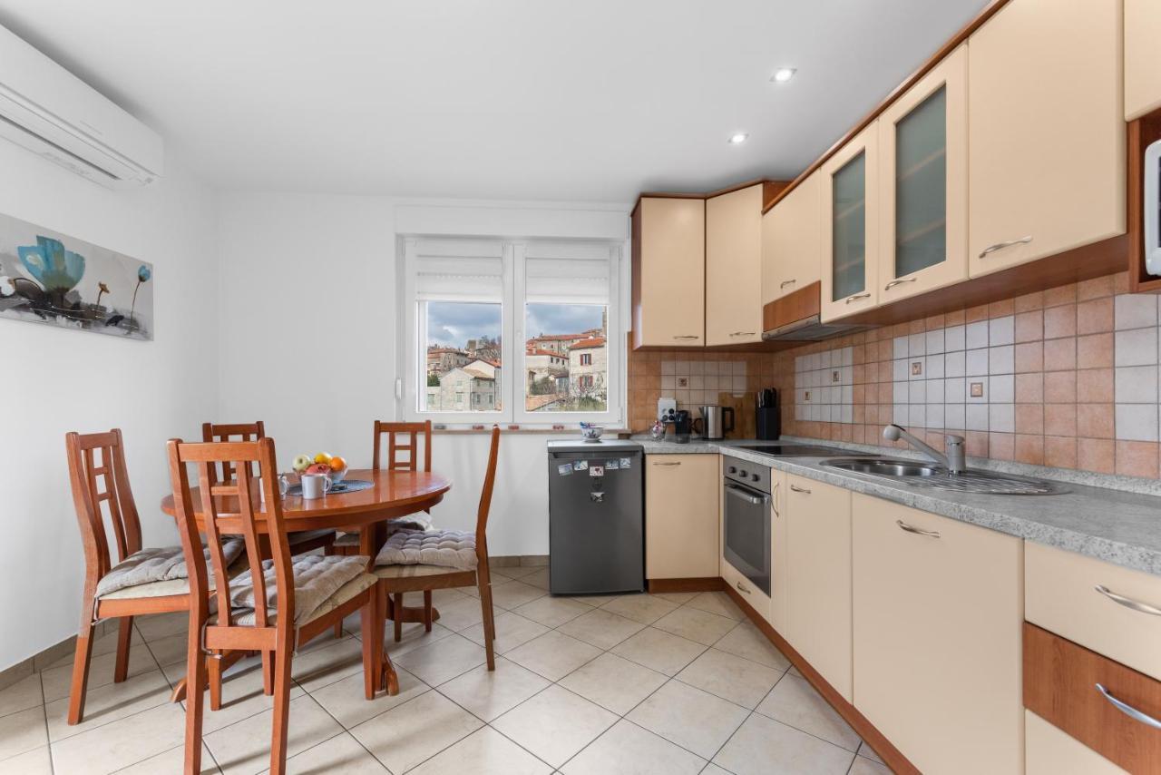 Apartment Mdm Buje Esterno foto